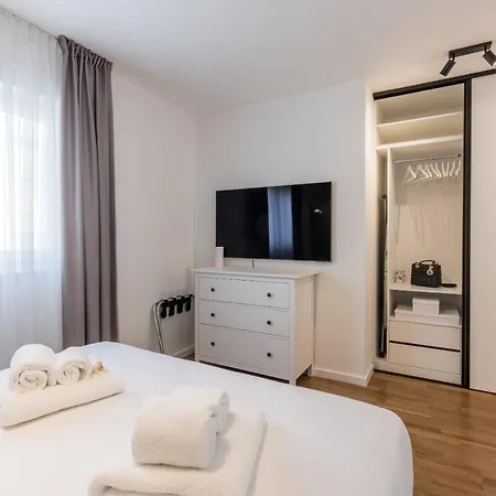 Luxmar Residences