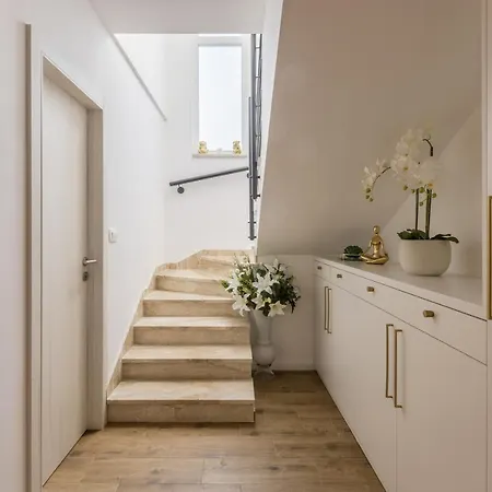 Luxmar Residences Lägenhet