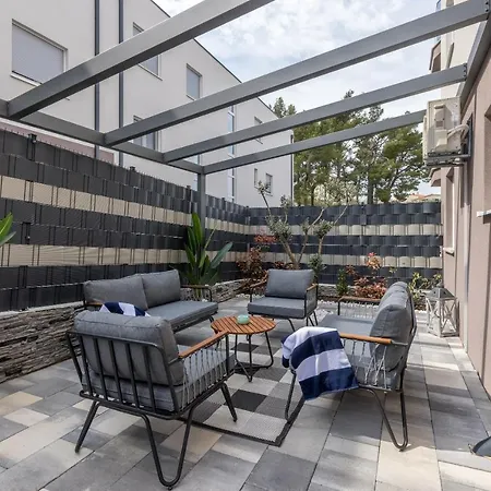 Luxmar Residences * Podstrana