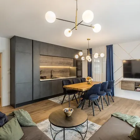 Luxmar Residences Podstrana