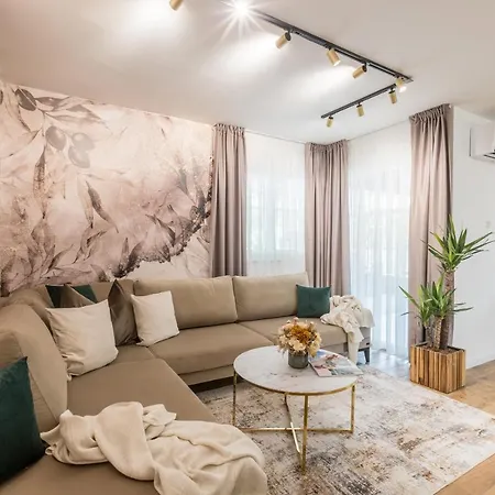 Luxmar Residences * Podstrana