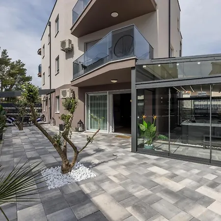 Luxmar Residences * Podstrana