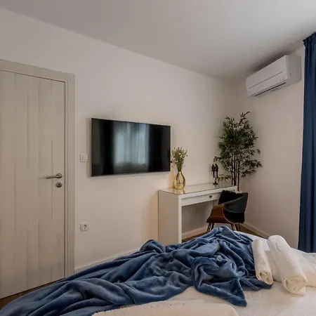 Luxmar Residences * Podstrana